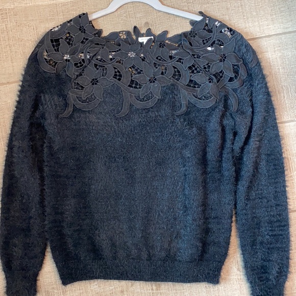 Vicidolls En Creme sweater with lace cutout detail - Picture 6 of 6